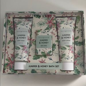Juniper & Honey Bath set